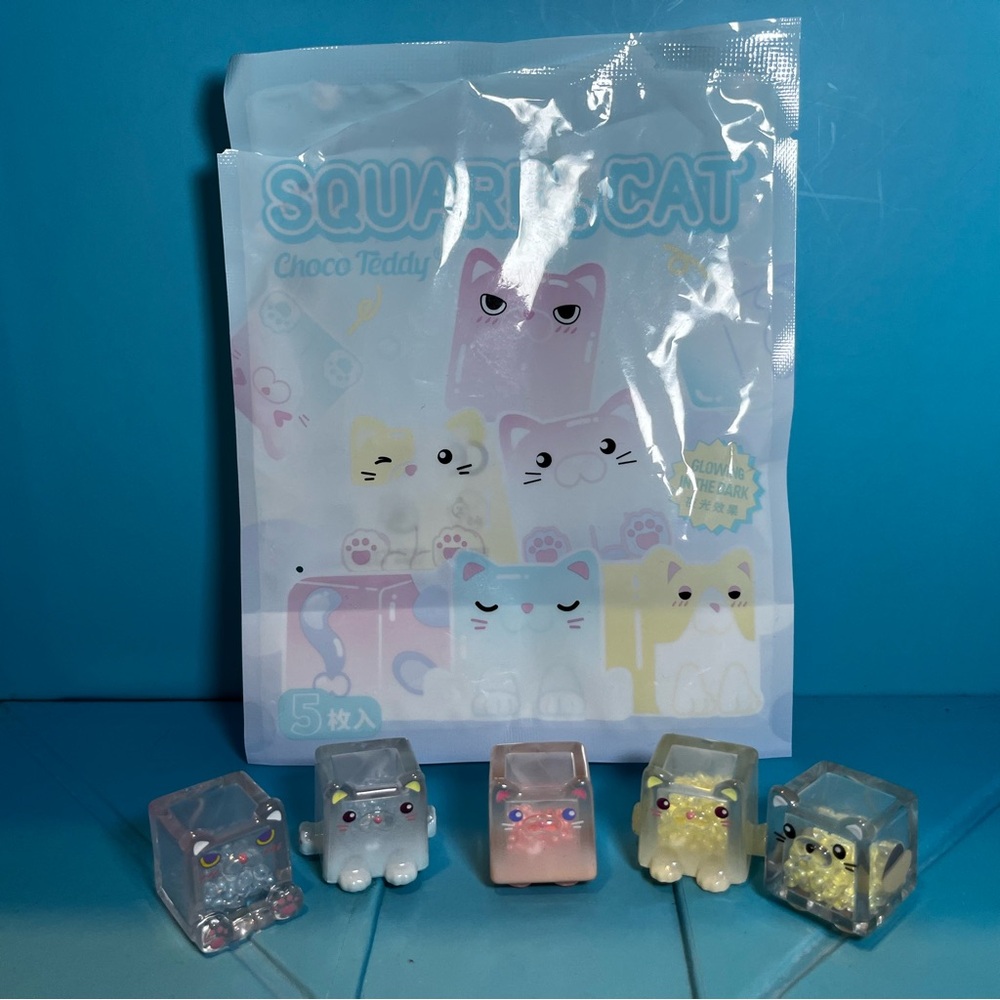 Choco Teddy - Square Cat Ice Cube Glow In The Dark Series - Lot of 5